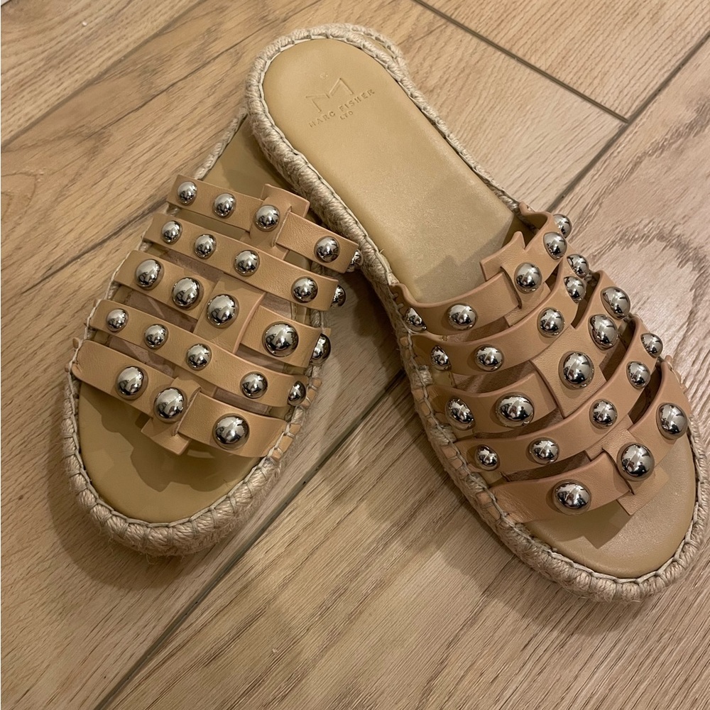 NWOT Marc Fisher LTD Tamie Studded Espadrille Sandal